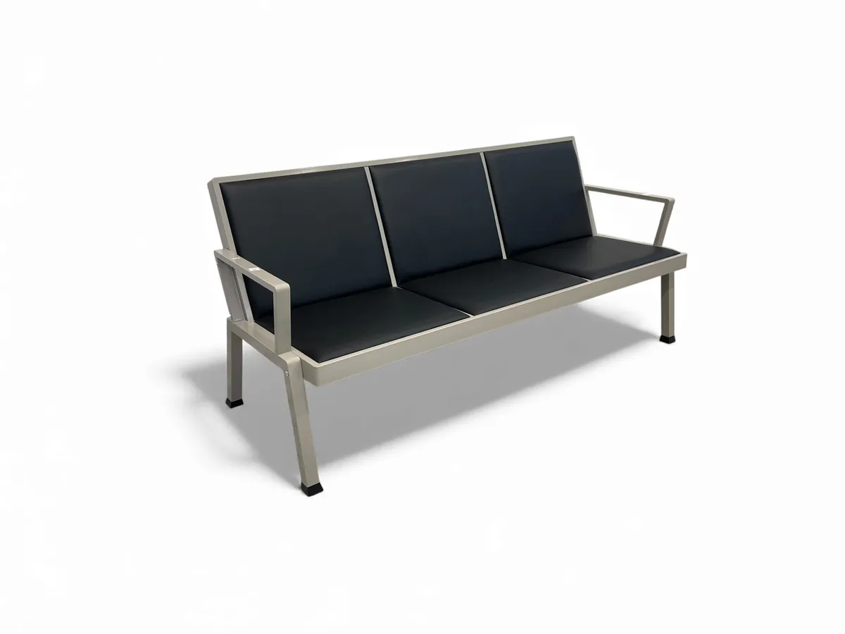 BLACK & GREY AIRPORT CHAIR